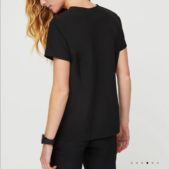 Figs Black Scrub Top - Picture 5 of 6